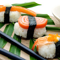 Foto von Sushi und Rollen 5