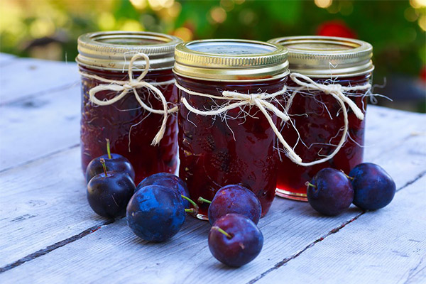 Confiture de prunelles