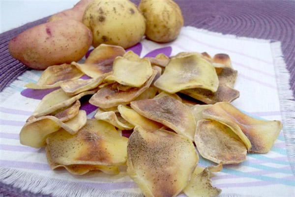 Comment sécher des pommes de terre pour l'hiver ou pour une randonnée