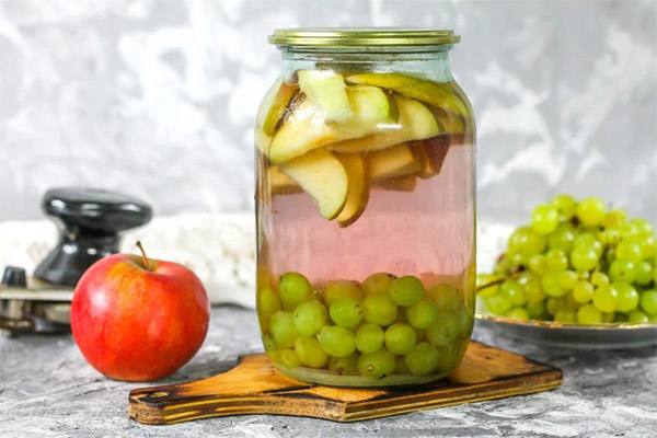 Compote de pommes et de raisins