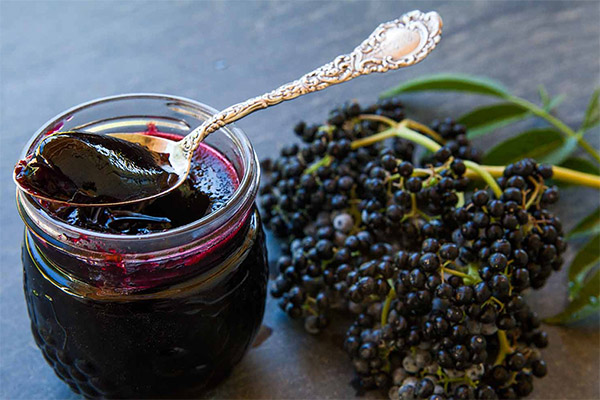 Marmelade aus schwarzem Holunder