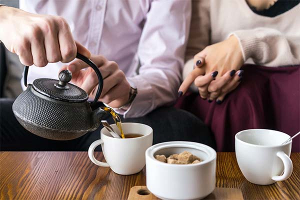Combien de temps après un repas peut-on boire du thé ou du café ?