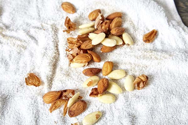 Comment peler rapidement les amandes