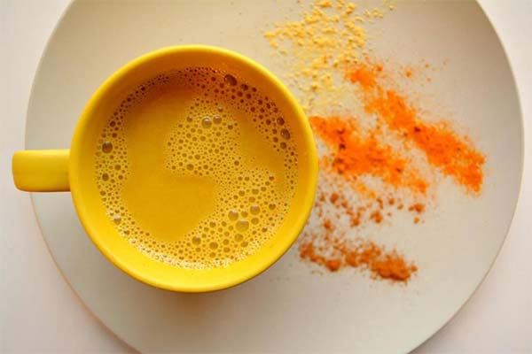 Le lait au curcuma en cosmétologie