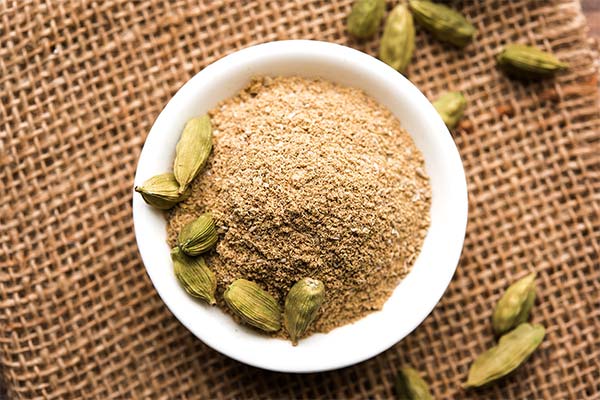 Les propriétés bénéfiques de la cardamome