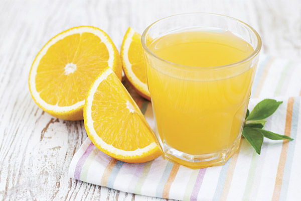 Jus d'orange frais pour la perte de poids