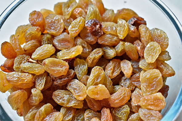 Comment bien manger des raisins secs