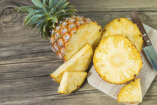 Wie man Ananas richtig konsumiert
