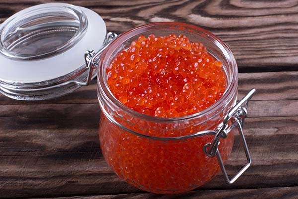 Le caviar rouge pendant l'allaitement