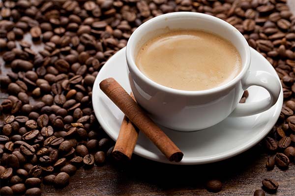 Schaden und Kontraindikationen von Kaffee mit Zimt