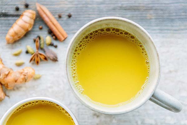Comment préparer du thé au curcuma