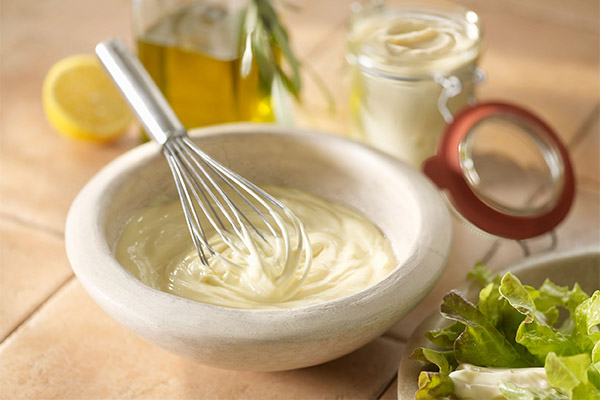 Wie man Mayonnaise herstellt