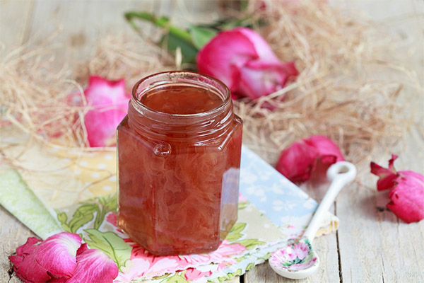 Comment préparer la confiture de pétales de roses