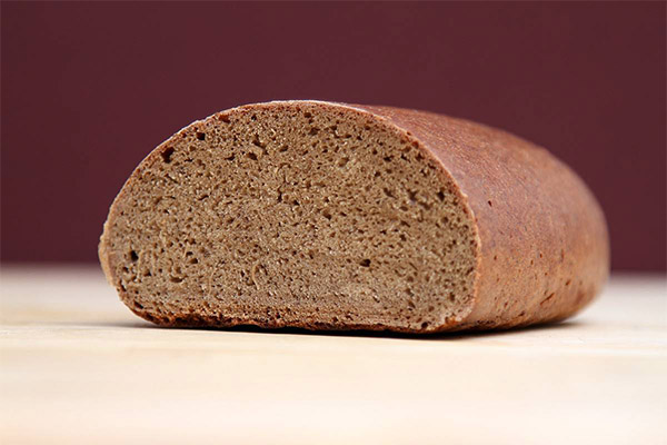 Wie geben Sie Brot seine Frische zurück?