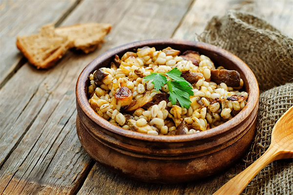 Perlgraupenbrei mit Fleisch