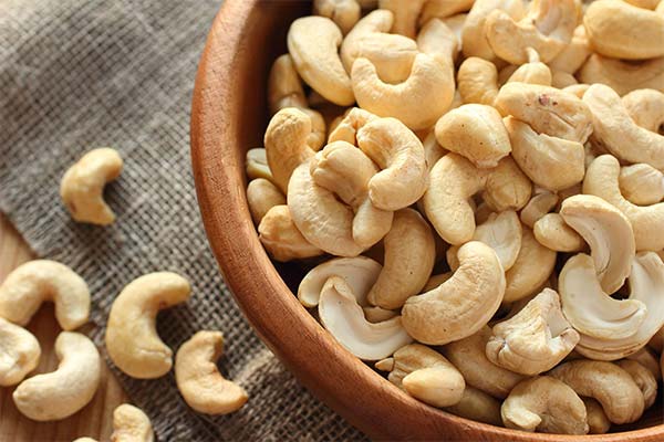 Nutzen von Cashewnüssen während des Stillens