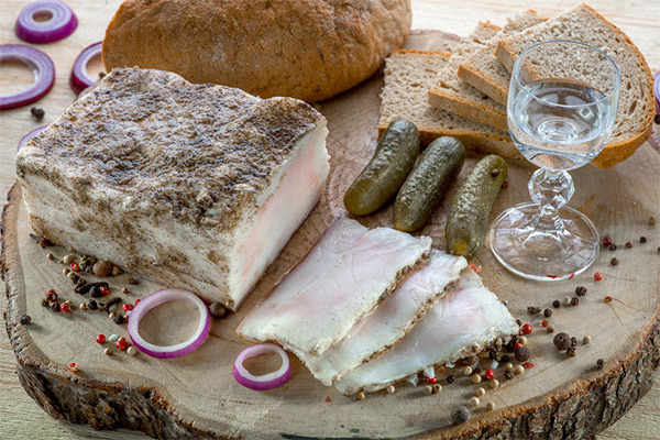 Avec quoi mange-t-on le lard ?