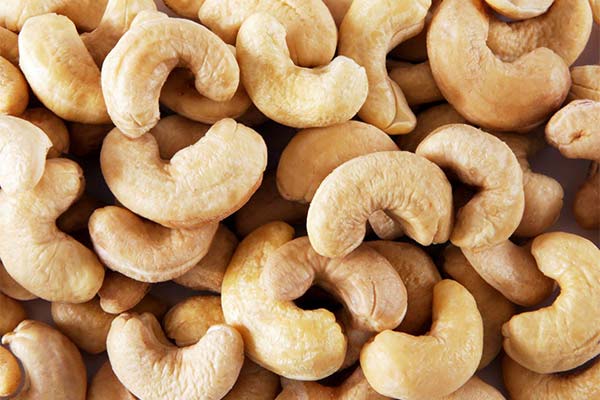 In welcher Form sind Cashewnüsse für eine stillende Mutter nützlich?