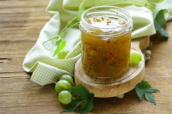 Confiture de groseilles à maquereau
