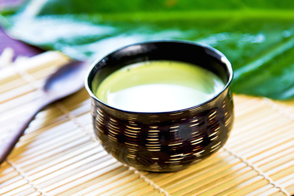 Nocivité et contre-indications du thé vert au lait
