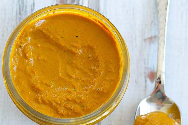 Pâte dorée de curcuma