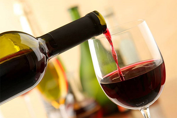 Comment boire correctement le vin rouge
