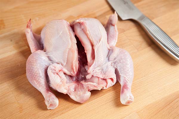 Comment bien découper un poulet