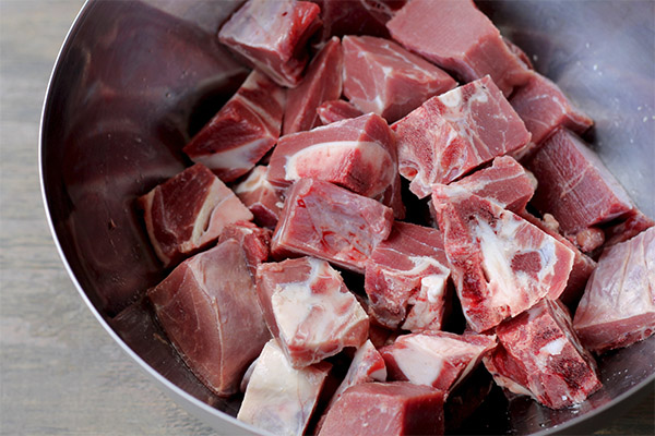 Wie wählt man Ziegenfleisch aus und lagert es?