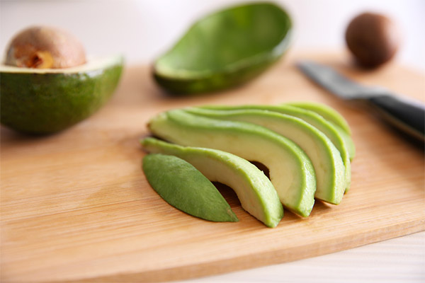 Nützliche Tipps zum Schälen von Avocados