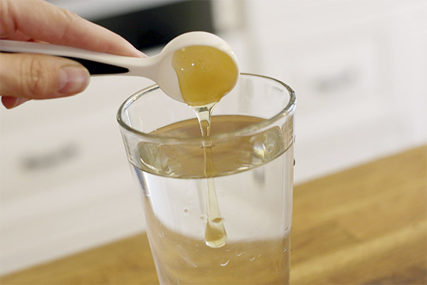 Eau au miel à jeun