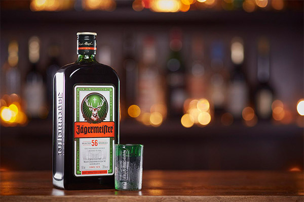 Wie trinken Sie Jägermeister?