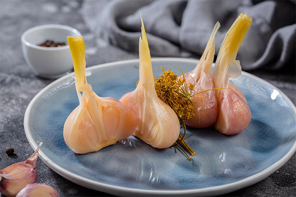Eingelegter Knoblauch