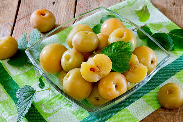 Comment préparer des pommes marinées