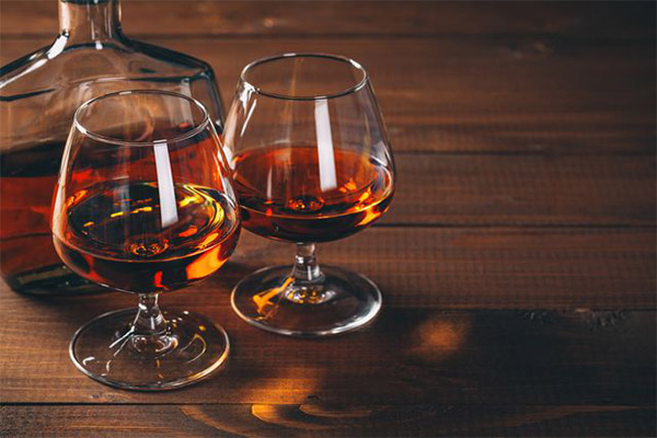 Kann man Cognac bei verschiedenen Krankheiten trinken?