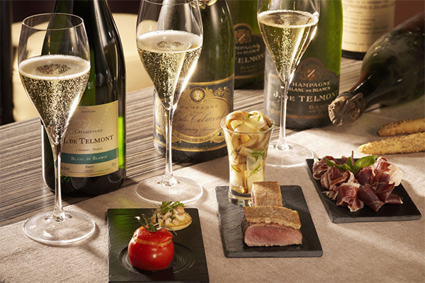 Avec quoi boire et manger le champagne