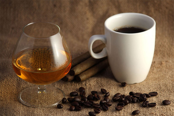 Ist es von Vorteil, Kaffee mit Cognac zu trinken?