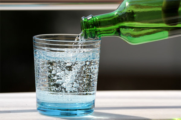 Nutzen und Schaden von Mineralwasser mit Kohlensäure