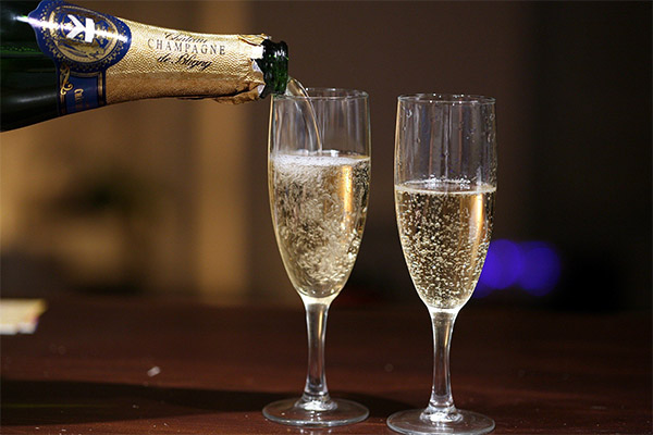 Règles de service du champagne