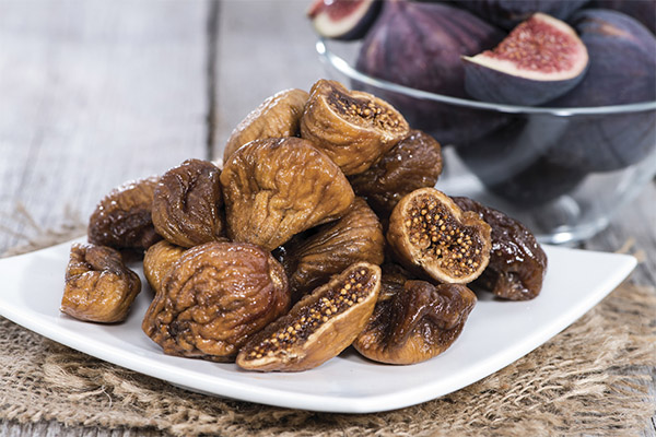 Quels fruits secs pouvez-vous consommer et lesquels éviter en cas de gastrite ?