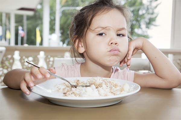 Que faire si votre enfant refuse de manger