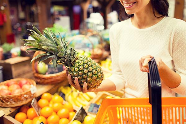 Comment déterminer un ananas savoureux et mûr lors de l'achat