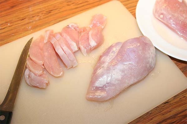 Anzeichen von verdorbenem Hühnerfilet