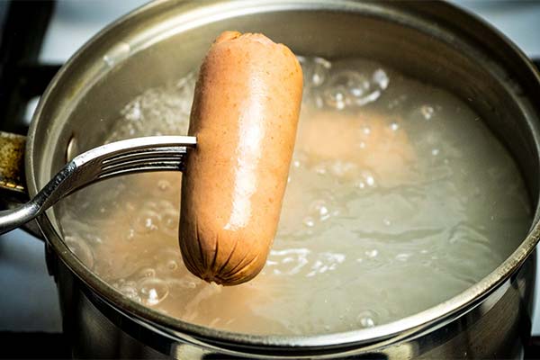 Combien de temps cuire les saucisses