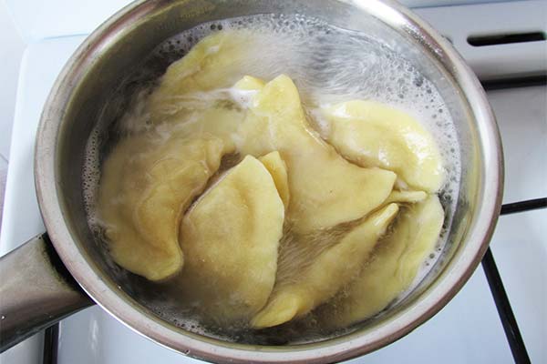 Wie lange kochen Sie Wareniki?