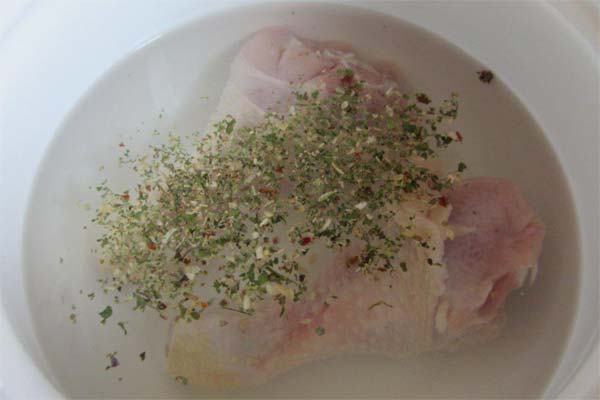 Pilon de poulet bouilli parfumé
