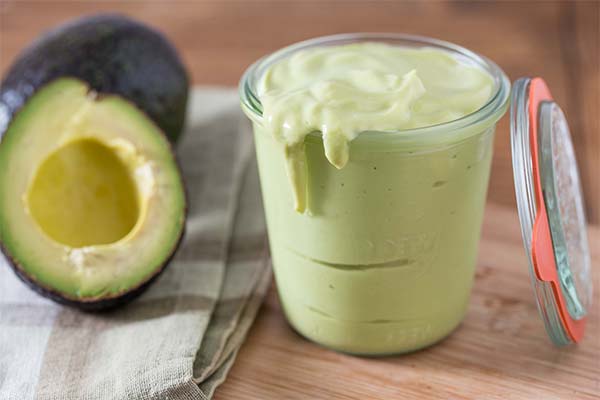 Sauce au kéfir et à l'avocat