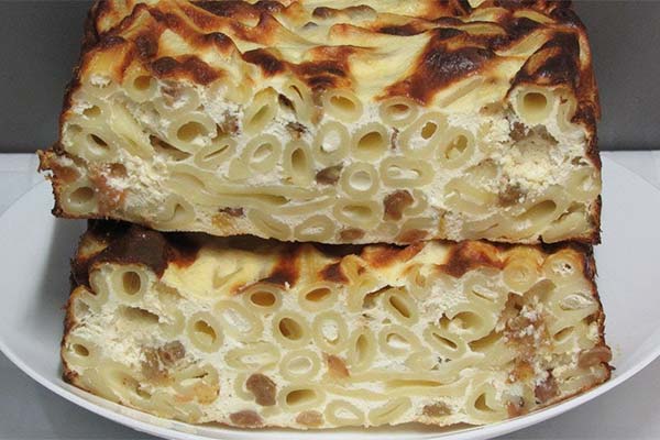 Süßer Fadennudelkuchen