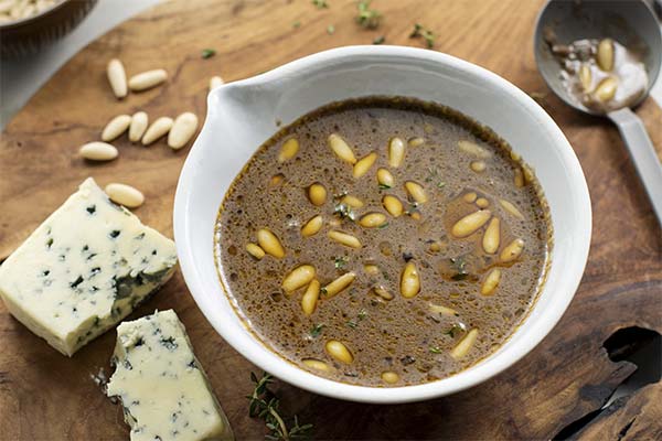 Sauce aux pignons de pin
