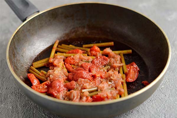 Bärlauch mit Tomatenmark