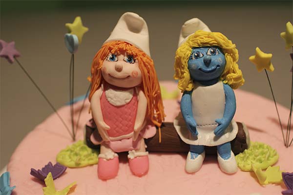 Wie man eine Figur aus Fondant trocknet